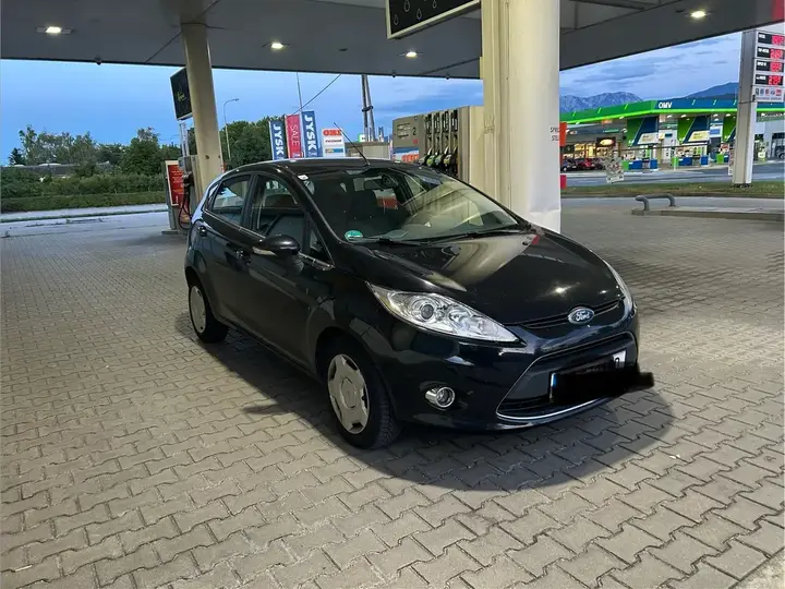 Ford Fiesta 2011 photo 3