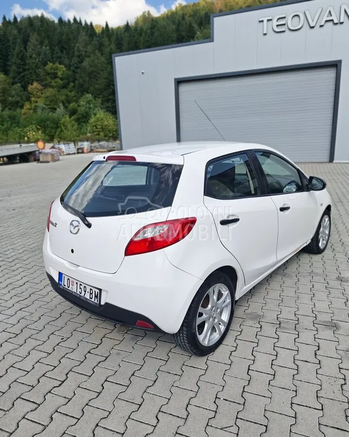 Mazda 2