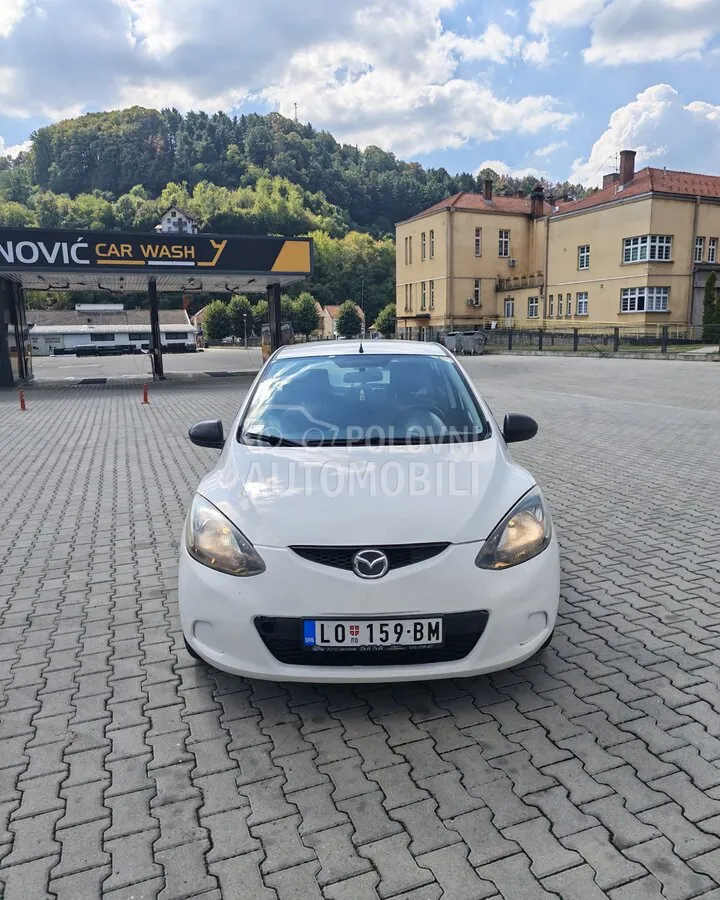Mazda 2 2008 photo 3
