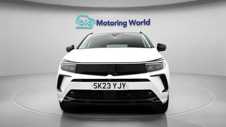 Vauxhall Grandland 2023 photo 3
