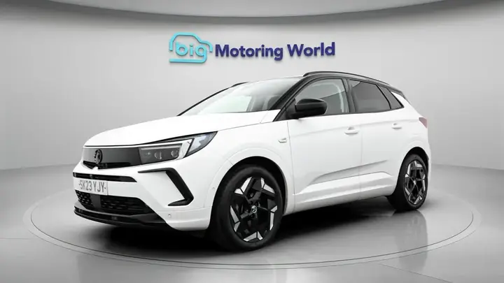 Vauxhall Grandland 2023 photo 2