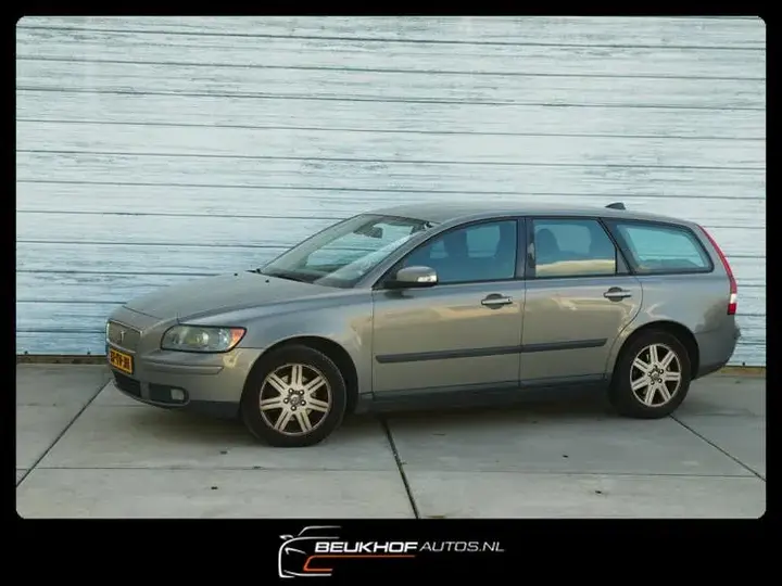 Volvo V50