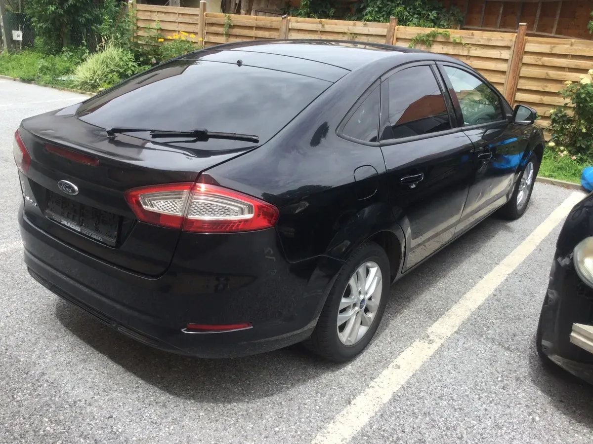 Ford Mondeo 2011 photo 2