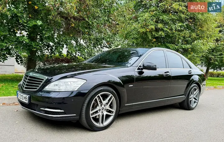 Mercedes-Benz S-Class 2010 photo 4