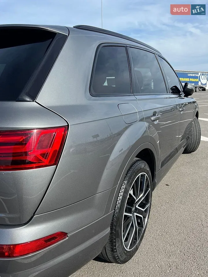 Audi Q7 2017 photo 5
