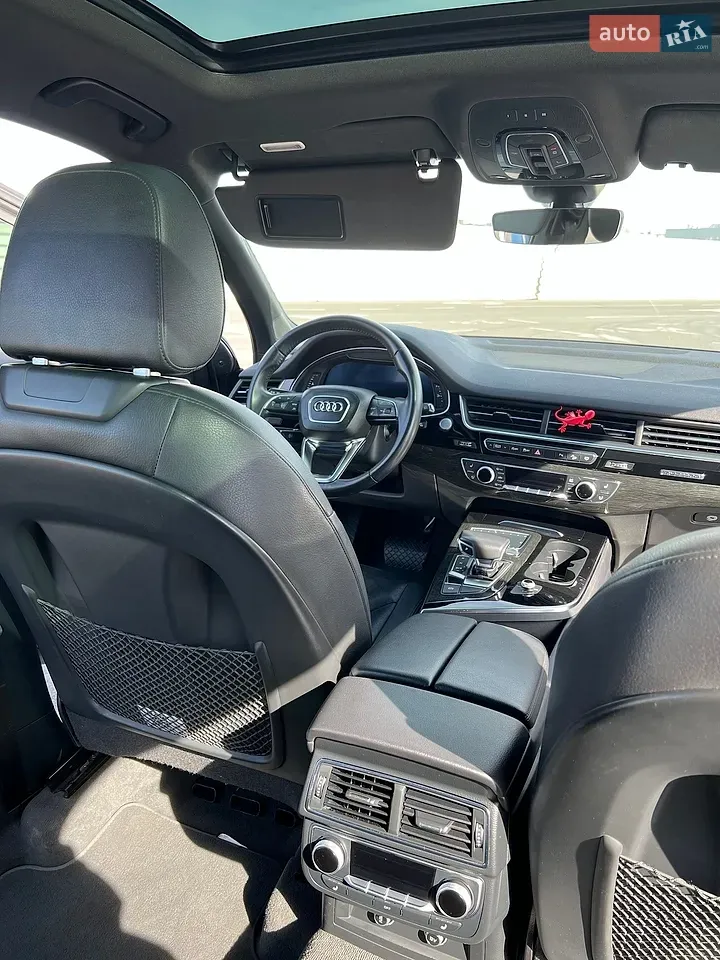 Audi Q7 2017 photo 3