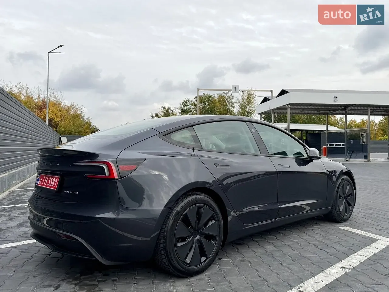 Tesla Model 3 2024 photo 5