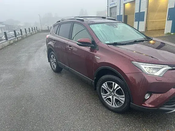 Toyota Rav4 2017 photo 3