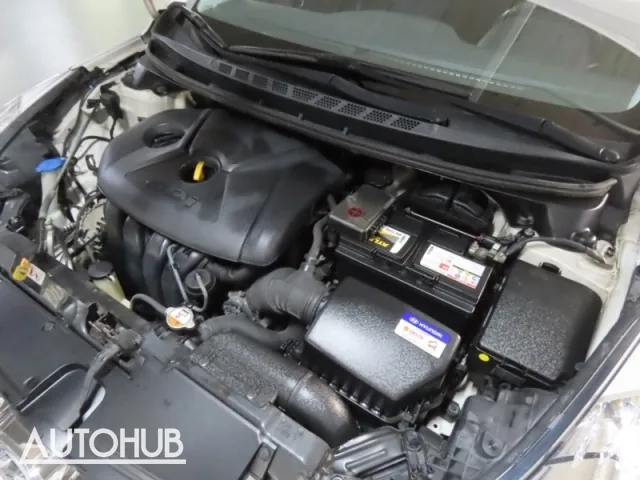 Hyundai Avante 2013 photo 5