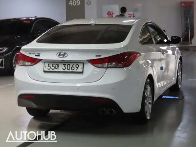 Hyundai Avante 2013 photo 3