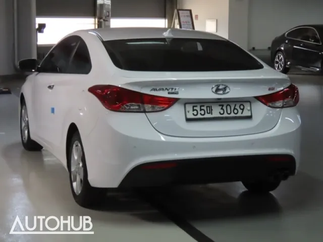 Hyundai Avante 2013 photo 4