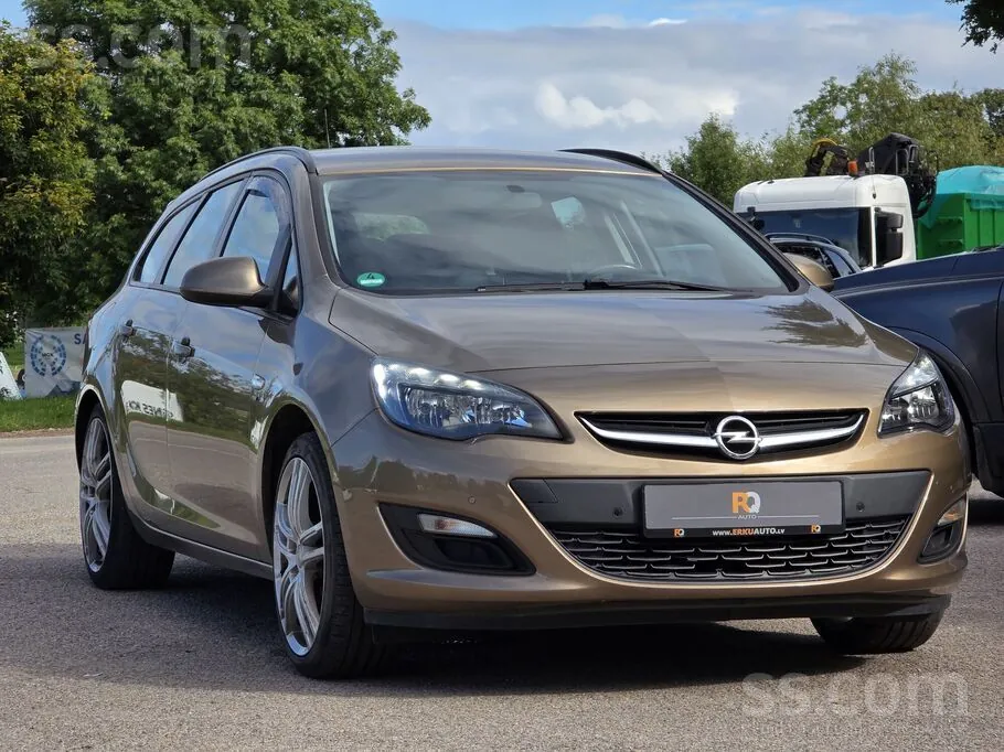 Opel Astra 2014 photo 3