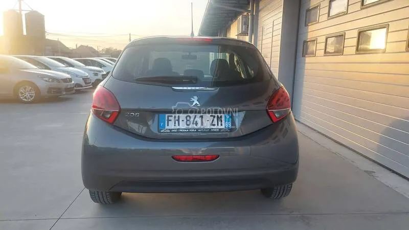 Peugeot 208 2019 photo 4