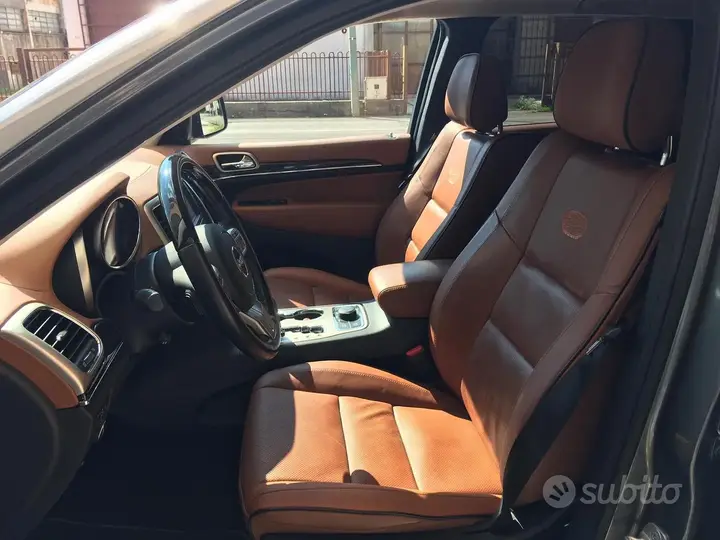 Jeep Grand Cherokee 2012 photo 3