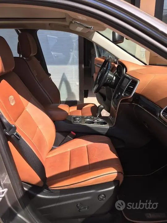Jeep Grand Cherokee 2012 photo 4