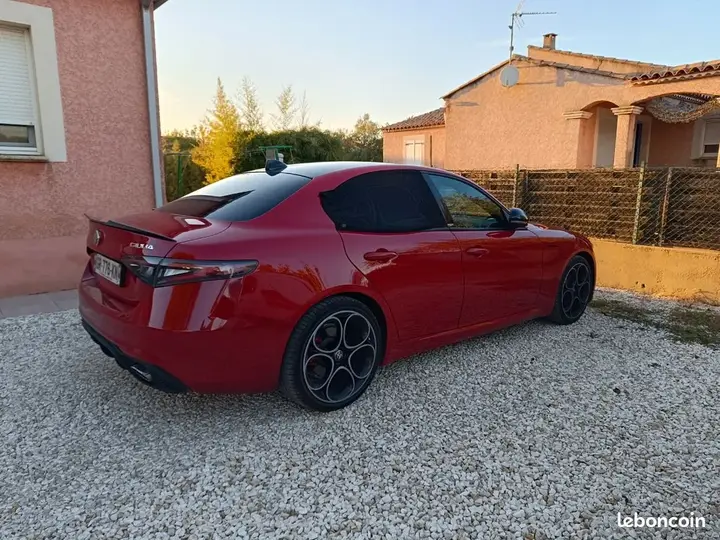 Alfa Romeo Giulia 2023 photo 4