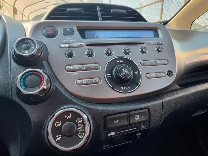 Honda Fit 2013 photo 4