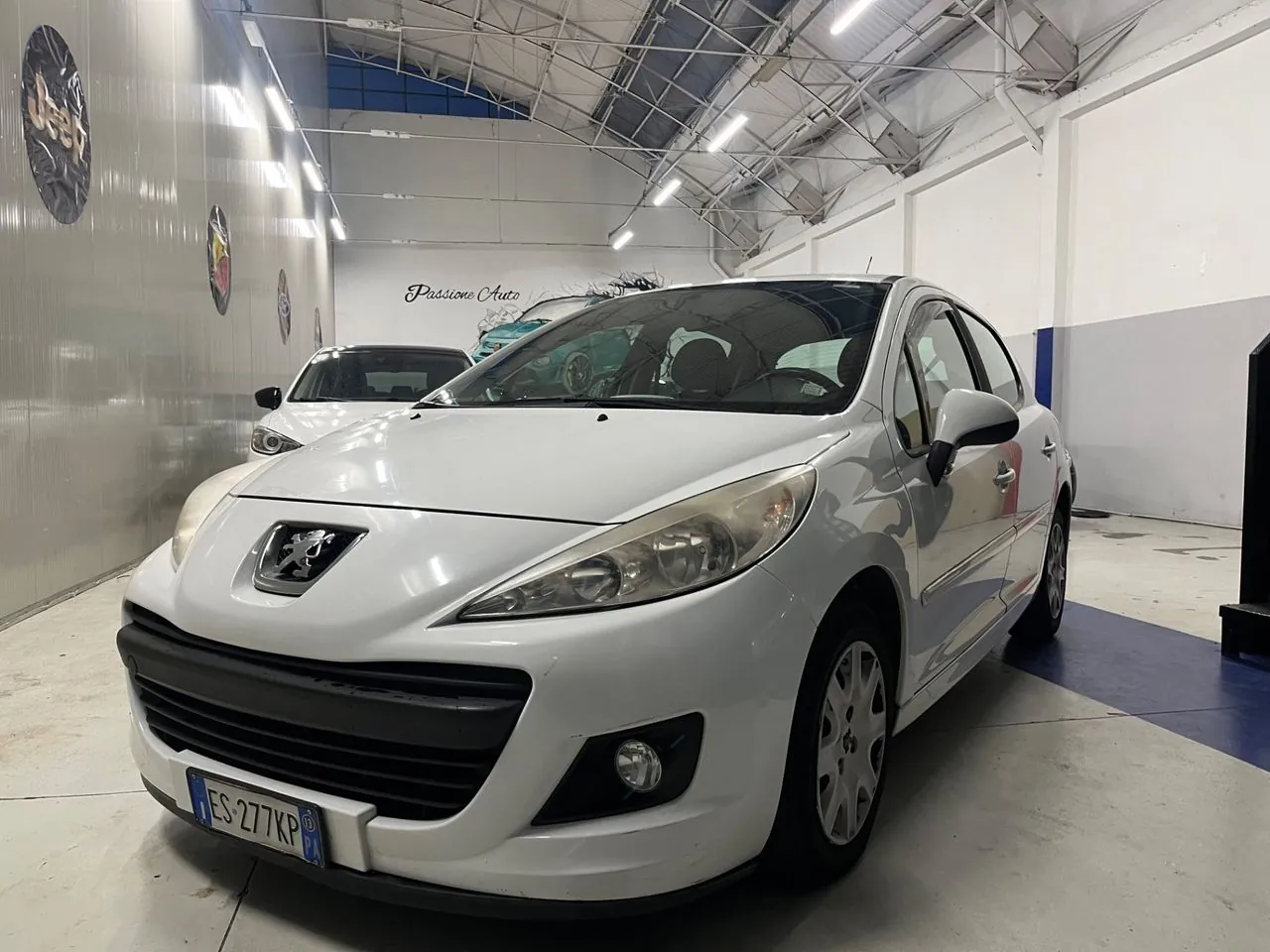 Peugeot 207 2013 photo 2