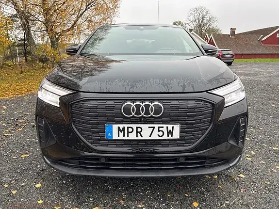 Audi Q4 E-Tron 2023 photo 3
