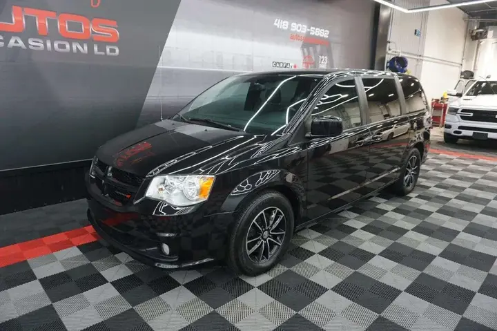 Dodge Grand Caravan 2018 photo 2