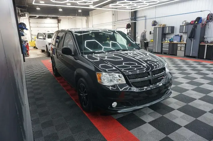 Dodge Grand Caravan 2018 photo 3