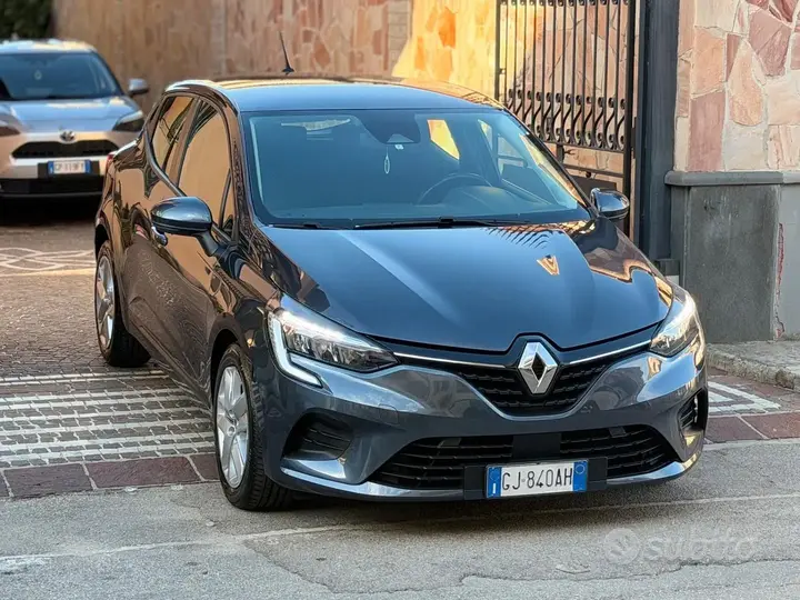 Renault Clio 2022 photo 3