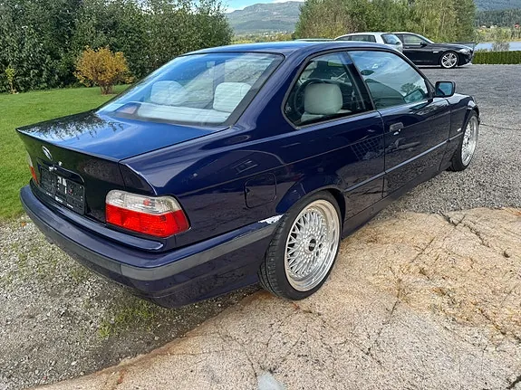 BMW 323I 1996 photo 4