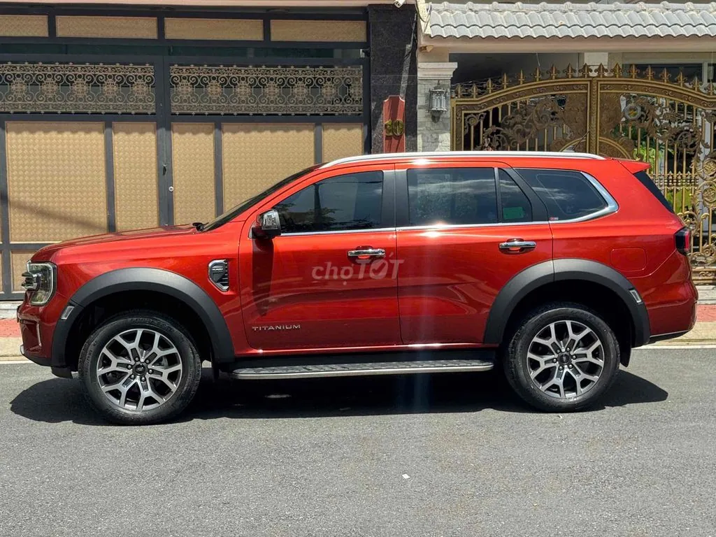 Ford Everest 2023 photo 4