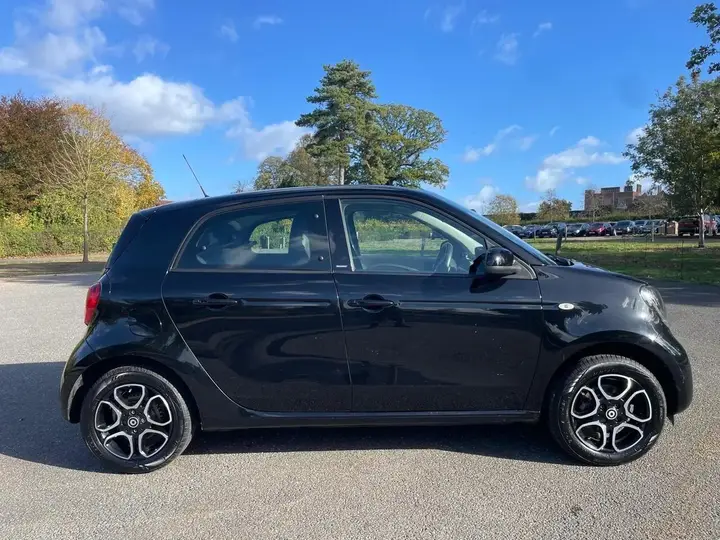 Smart Forfour 2017 photo 2