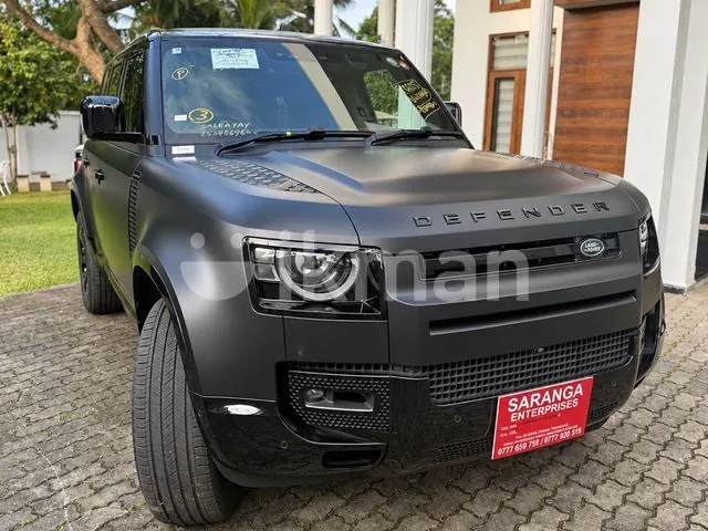 Land Rover Defender 2021 photo 2