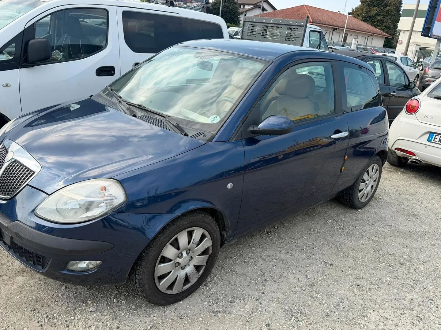Lancia Y 2003 photo 2