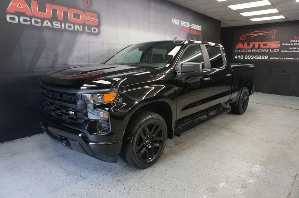 Chevrolet Silverado 1500 2023 photo 3