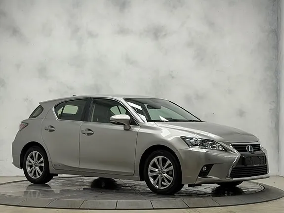 Lexus Ct200H 2017 photo 5