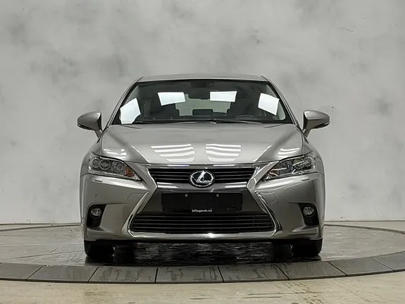 Lexus Ct200H 2017 photo 4