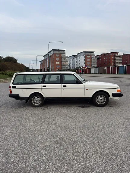 Volvo 240 1987 photo 3