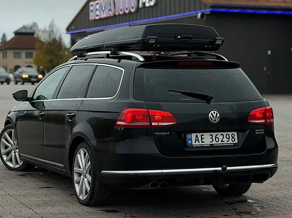 Volkswagen Passat 2011 photo 4