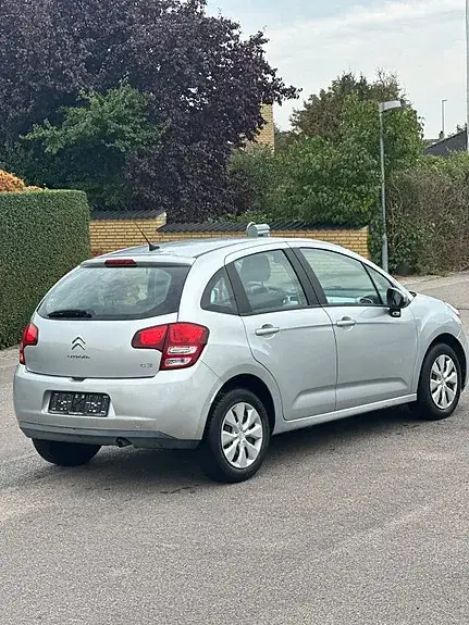Citroen C3 2011 photo 3