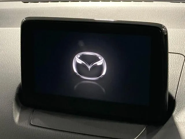 Mazda Demio 13S Touring 2018 photo 3