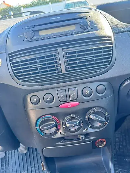Fiat Punto 2003 photo 5
