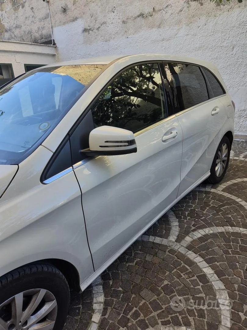 Mercedes-Benz B-Class 2018 photo 2
