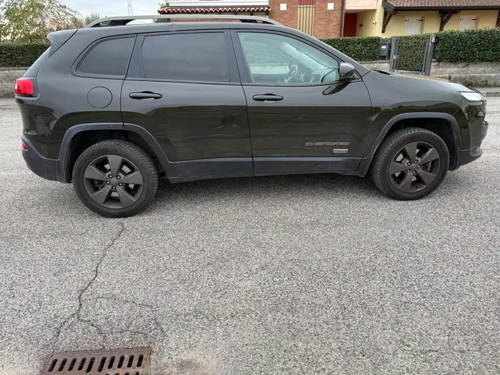 Jeep Cherokee 2016 photo 2