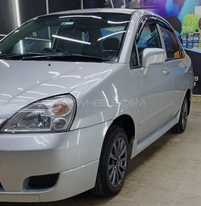 Suzuki Liana
