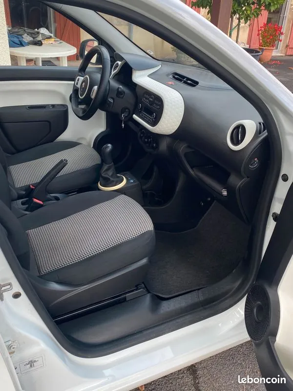 Renault Twingo 2016 photo 2