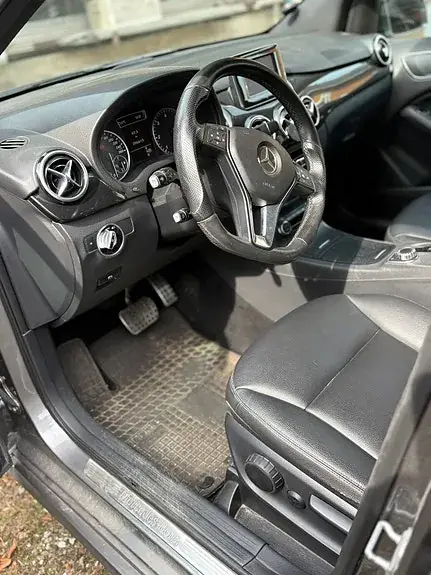 Mercedes-Benz B 200 2014 photo 3