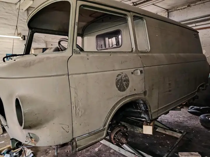 Barkas B 1000