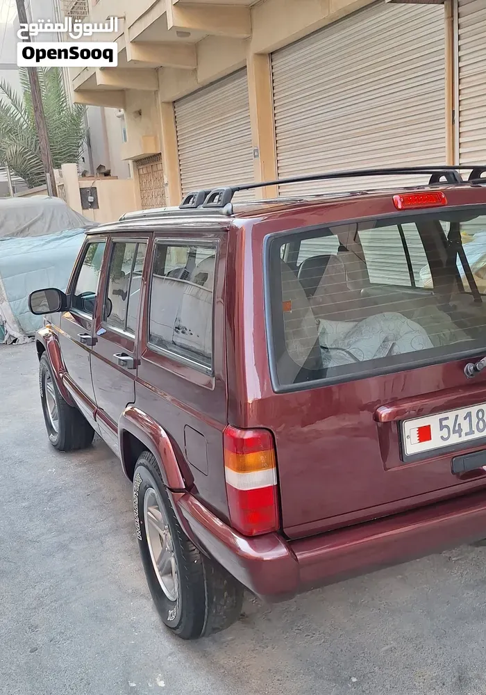 Jeep Cherokee 2000 photo 3