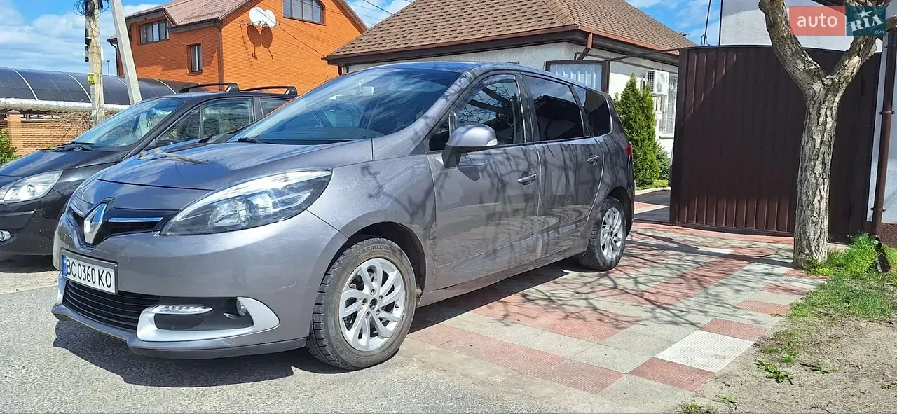 Renault Grand Scenic 2013 photo 4