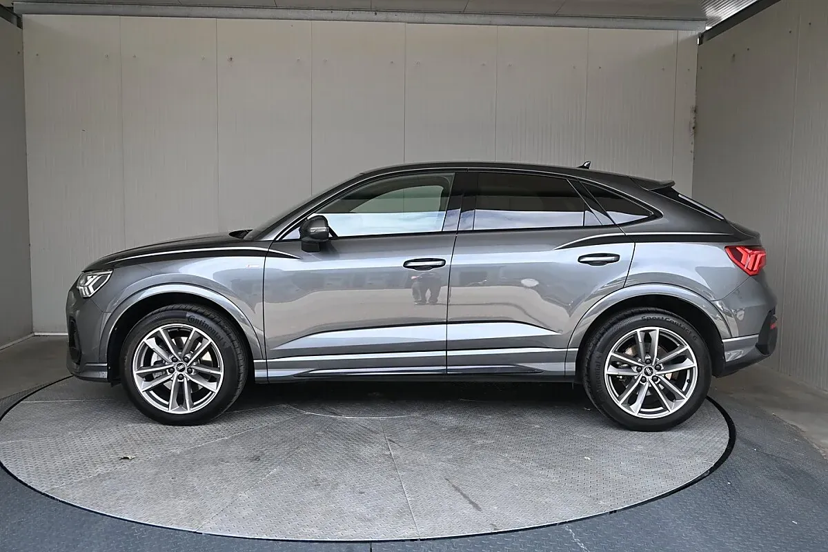 Audi Q3 2022 photo 3