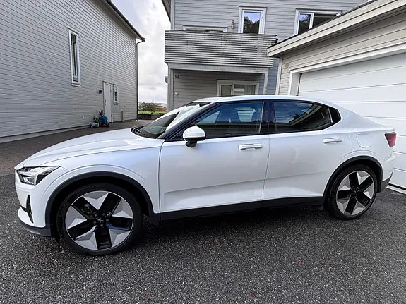 Polestar 2 2023 photo 3
