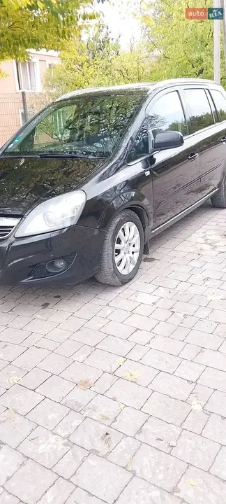 Opel Zafira 2011 photo 4